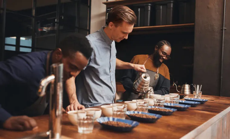 Prova de xícara — classificação sensorial de café por especialistas